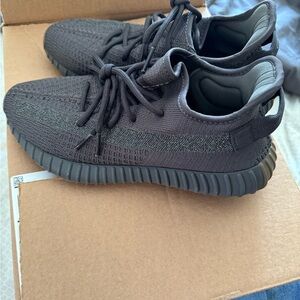 Men's Adidas FY4176 Yeezy Boost 350 V2 Cinder Reflective Sneakers Size 9.5 Used